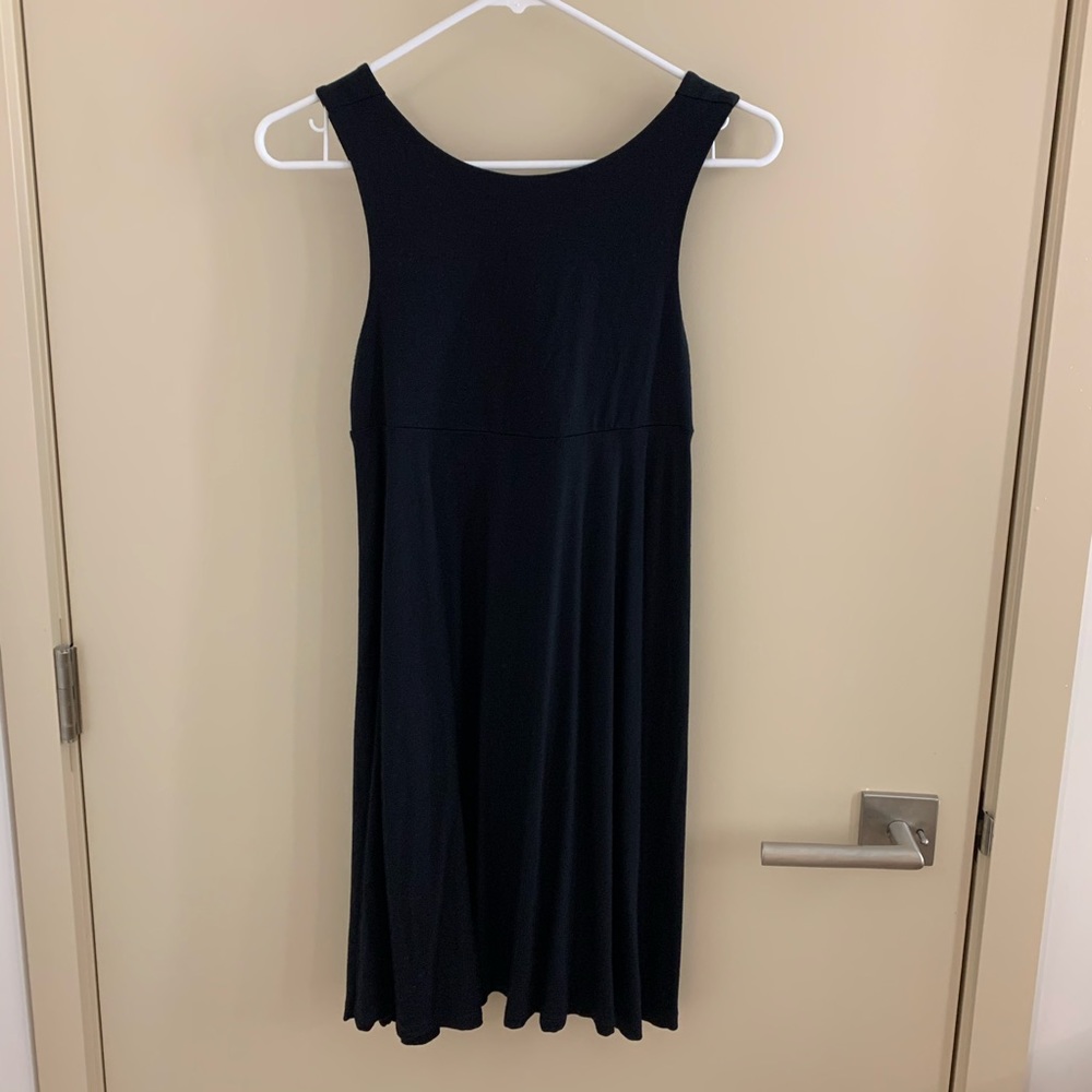 FE black dress